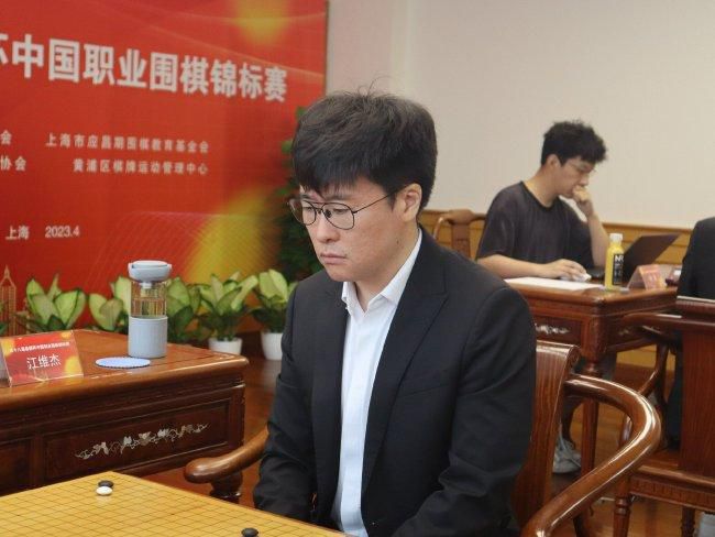 赛后加拉格尔在社交媒体上晒出庆祝的照片，并写道：“为小伙子们今天的表现感到非常骄傲，一场很棒的胜利！